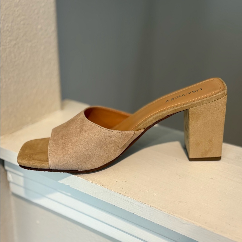 Lisa Vicky Vital V Tan Suede Open Toe Mules New In Box Womens Size 10 - Picture 3 of 10